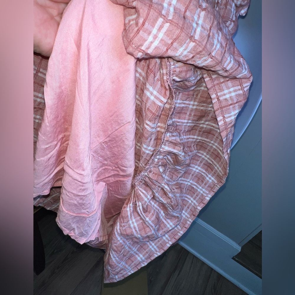 ILLA ILLA Size Small Pink Plaid Puff Sleeve Dress with side cutouts - Picture 6 of 6